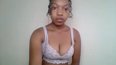 zyraelle_01 online show from 05-10-26, 05:56