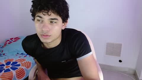 Snapshot of zyrosxk chatting on 01-09-25, 06:38 antonio felipe online show from 01-09-25, 06:38