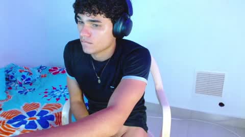 Snapshot of zyrosxk chatting on 01-27-25, 11:00 antonio felipe online show from 01-27-25, 11:00