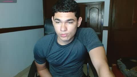 Snapshot of zyrosxk chatting on 09-14-25, 11:48 antonio felipe online show from 09-14-25, 11:48