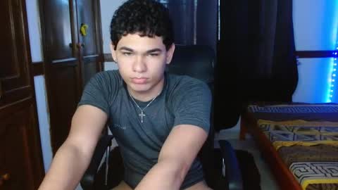 Snapshot of zyrosxk chatting on 11-07-25, 12:05 antonio felipe online show from 11-07-25, 12:05