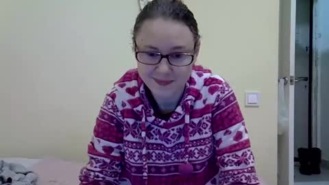 Snapshot of zyuhre chatting on 12-14-24, 02:01 Zyuhre online show from 12-14-24, 02:01