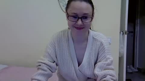 Snapshot of zyuhre chatting on 12-28-24, 03:26 Zyuhre online show from 12-28-24, 03:26
