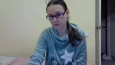 Snapshot of zyuhre chatting on 01-15-25, 11:19 Zyuhre online show from 01-15-25, 11:19