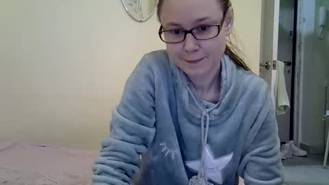 Snapshot of zyuhre chatting on 01-26-25, 01:15 Zyuhre online show from 01-26-25, 01:15