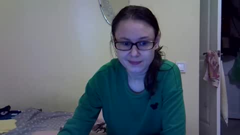 Snapshot of zyuhre chatting on 09-18-25, 01:35 Zyuhre online show from 09-18-25, 01:35