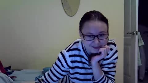 Snapshot of zyuhre chatting on 10-23-25, 01:05 Zyuhre online show from 10-23-25, 01:05