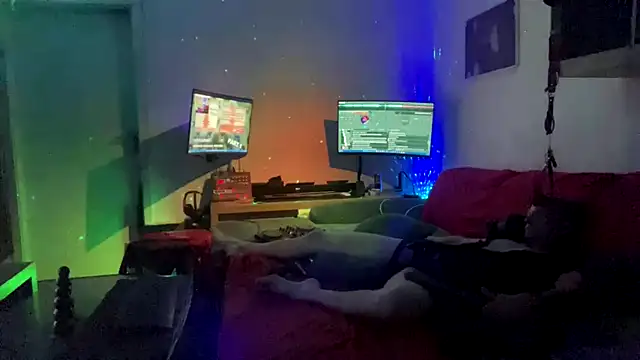 Snapshot of davidgntxxxxx chatting on 09-18-25, 04:58 davidgntxxxxx online show from 09-18-25, 04:58