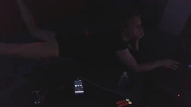 Snapshot of davidgntxxxxx chatting on 10-26-25, 06:08 davidgntxxxxx online show from 10-26-25, 06:08