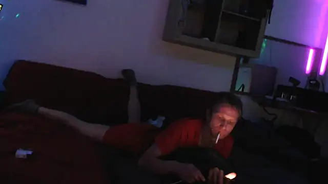 Snapshot of davidgntxxxxx chatting on 11-16-25, 08:14 davidgntxxxxx online show from 11-16-25, 08:14