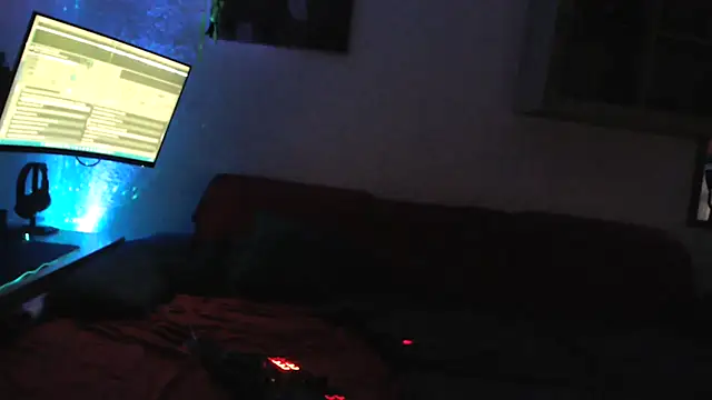 Snapshot of davidgntxxxxx chatting on 11-21-25, 04:49 davidgntxxxxx online show from 11-21-25, 04:49