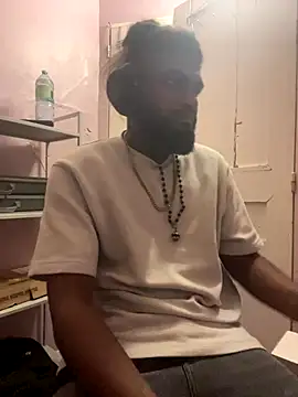 Snapshot of IviedWaster chatting on 11-21-25, 04:44 IviedWaster online show from 11-21-25, 04:44