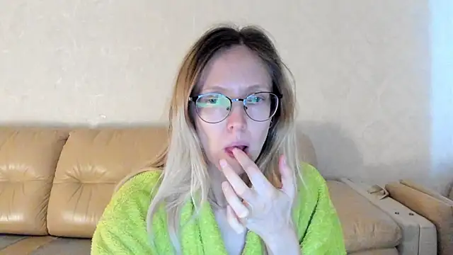 angelmommu online show from 02-25-25, 05:08