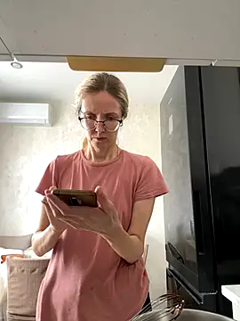 angelmommu online show from 10-30-25, 08:16