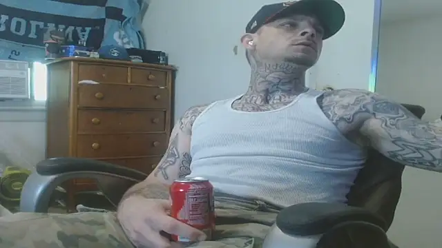 Snapshot of DADDY_KANE8--- chatting on 06-11-26, 04:38 DADDY KANE8--- online show from 06-11-26, 04:38