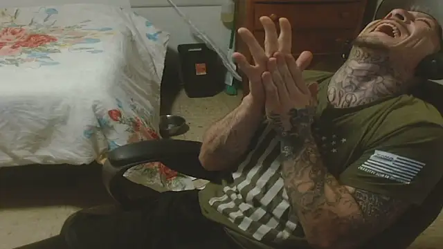 Snapshot of DADDY_KANE8--- chatting on 06-15-26, 02:58 DADDY KANE8--- online show from 06-15-26, 02:58