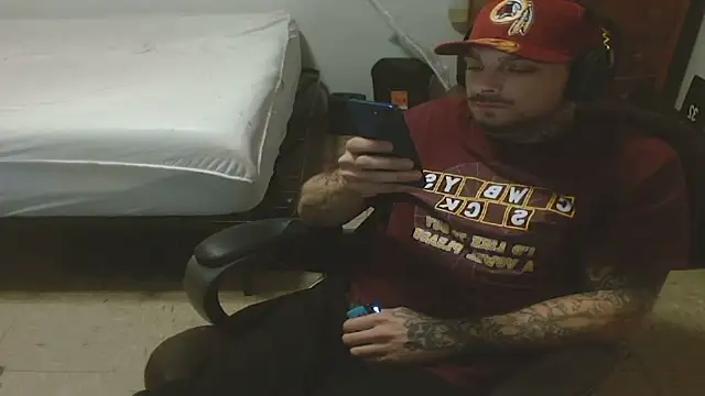 Snapshot of DADDY_KANE8--- chatting on 06-20-26, 06:33 DADDY KANE8--- online show from 06-20-26, 06:33