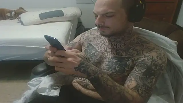 Snapshot of DADDY_KANE8--- chatting on 06-21-26, 08:44 DADDY KANE8--- online show from 06-21-26, 08:44