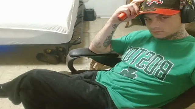 Snapshot of DADDY_KANE8--- chatting on 07-05-26, 01:45 DADDY KANE8--- online show from 07-05-26, 01:45