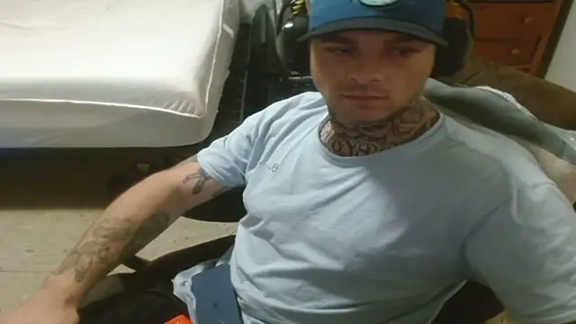 Snapshot of DADDY_KANE8--- chatting on 07-06-26, 10:56 DADDY KANE8--- online show from 07-06-26, 10:56