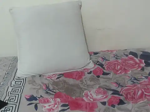 Snapshot of queen__ebony chatting on 03-01-25, 11:15 queen ebony online show from 03-01-25, 11:15