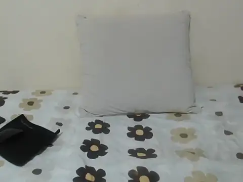 Snapshot of queen__ebony chatting on 03-15-25, 06:54 queen ebony online show from 03-15-25, 06:54