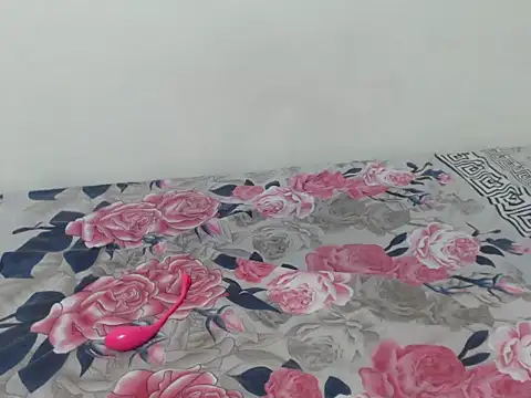 Snapshot of queen__ebony chatting on 11-15-25, 12:30 queen ebony online show from 11-15-25, 12:30