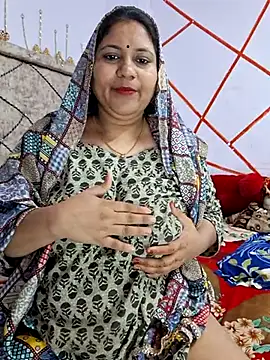 MOM-SUN-COUPLE online show from 02-26-25, 08:11