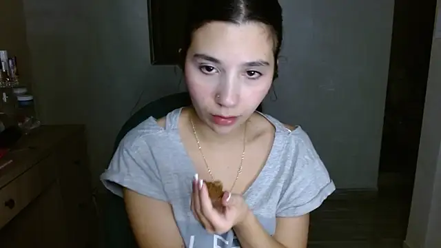 Snapshot of mia__lopez_ chatting on 07-01-26, 02:46 mia lopez online show from 07-01-26, 02:46
