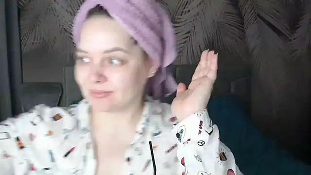 uliastar online show from 01-27-25, 07:14