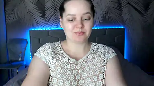 uliastar online show from 02-05-25, 07:07