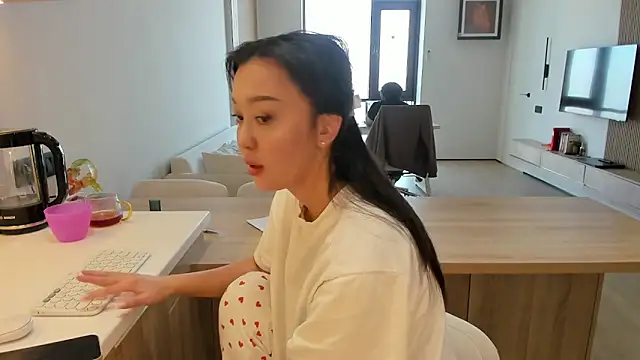 Snapshot of daily_love18 chatting on 12-11-24, 06:47 daily love18 online show from 12-11-24, 06:47