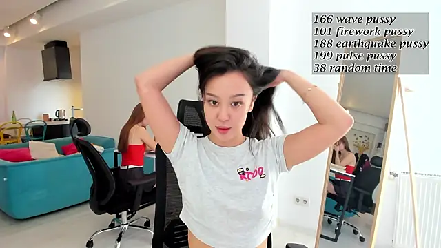 Snapshot of daily_love18 chatting on 10-23-25, 07:29 daily love18 online show from 10-23-25, 07:29