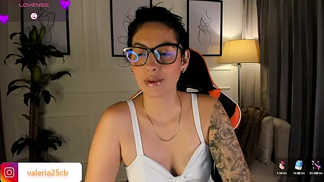 valeriia25  online show from 02-07-25, 10:41