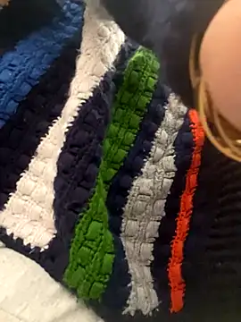 Snapshot of iloss2 chatting on 11-12-25, 11:21 iloss2 online show from 11-12-25, 11:21