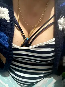 Snapshot of iloss2 chatting on 12-04-25, 06:05 iloss2 online show from 12-04-25, 06:05