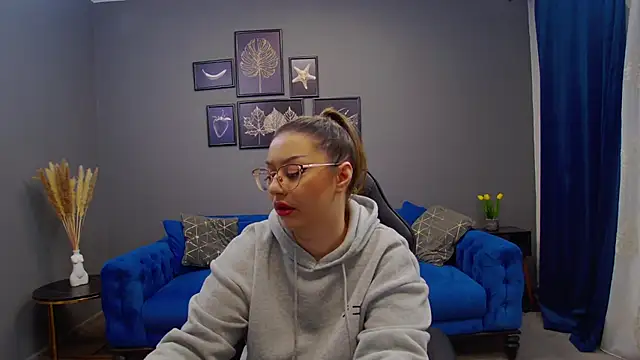 Katewalker  online show from 12-07-24, 05:09