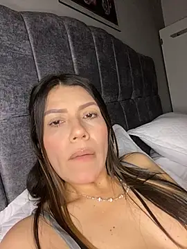 martina contreras online show from 03-13-26, 04:08