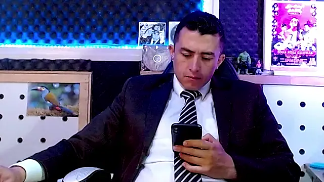 Snapshot of Darko0717 chatting on 02-16-25, 12:10 Darko0717 online show from 02-16-25, 12:10