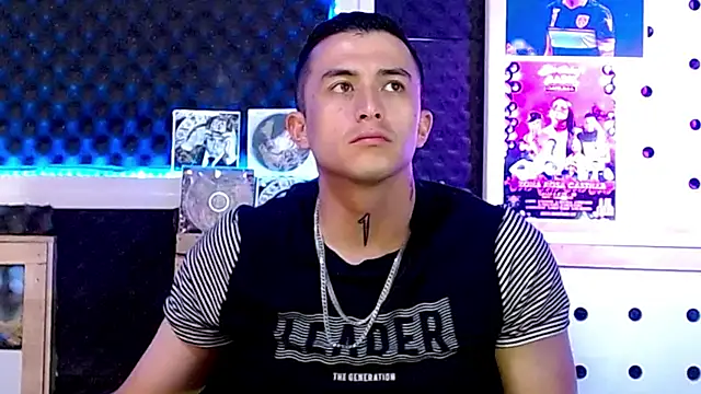 Snapshot of Darko0717 chatting on 02-17-25, 05:43 Darko0717 online show from 02-17-25, 05:43