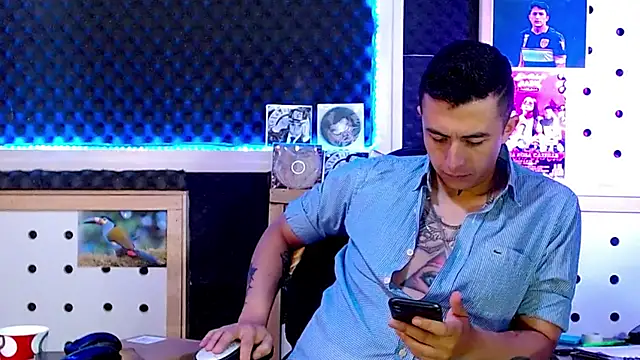 Snapshot of Darko0717 chatting on 02-18-25, 02:38 Darko0717 online show from 02-18-25, 02:38