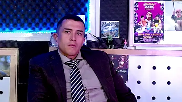 Snapshot of Darko0717 chatting on 03-11-25, 04:29 Darko0717 online show from 03-11-25, 04:29