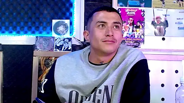 Snapshot of Darko0717 chatting on 03-13-25, 02:16 Darko0717 online show from 03-13-25, 02:16