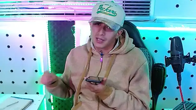 Snapshot of Darko0717 chatting on 09-18-25, 10:45 Darko0717 online show from 09-18-25, 10:45