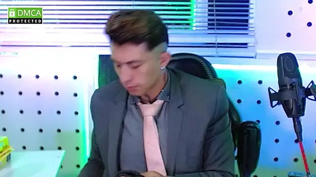 Snapshot of Darko0717 chatting on 10-18-25, 12:06 Darko0717 online show from 10-18-25, 12:06