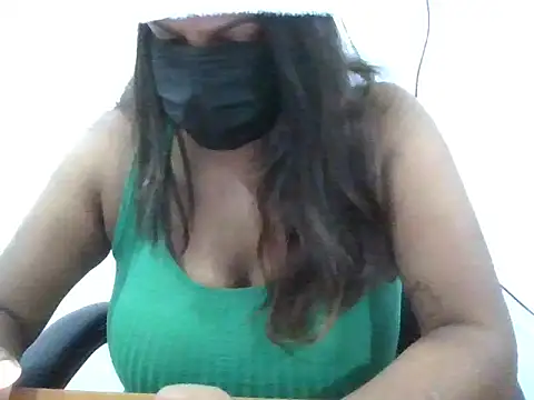 Snapshot of Black_Beauty997 chatting on 12-08-24, 09:57 Black Beauty997 online show from 12-08-24, 09:57