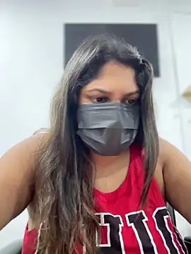 Snapshot of Black_Beauty997 chatting on 02-19-25, 04:44 Black Beauty997 online show from 02-19-25, 04:44