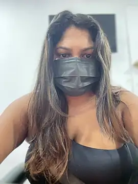 Snapshot of Black_Beauty997 chatting on 02-20-25, 01:57 Black Beauty997 online show from 02-20-25, 01:57