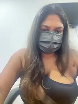 Snapshot of Black_Beauty997 chatting on 03-16-25, 05:14 Black Beauty997 online show from 03-16-25, 05:14