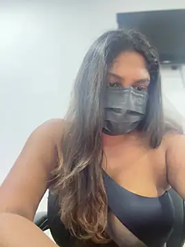 Snapshot of Black_Beauty997 chatting on 03-16-25, 10:00 Black Beauty997 online show from 03-16-25, 10:00